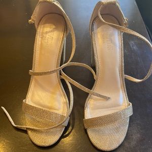 David’s bridal Ven style frenzy Xstrap block heel